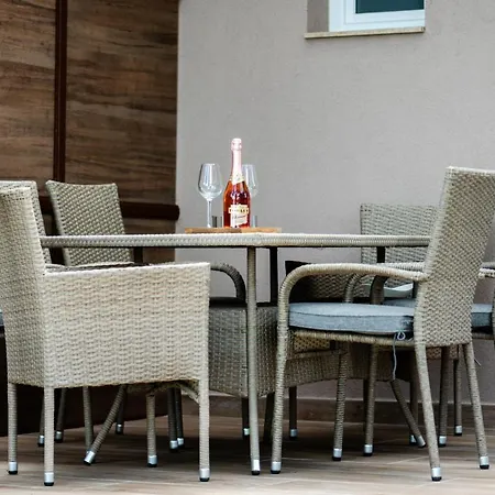 Holiday home Part Apartman - A - Privat Vizparttal